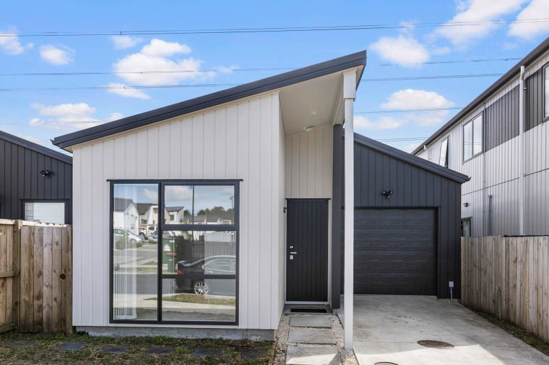 18 Puwha Street, Massey, Auckland - Carousel 2