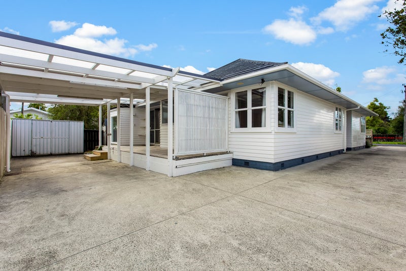 22 Knox Road, Swanson, Auckland - Carousel 2
