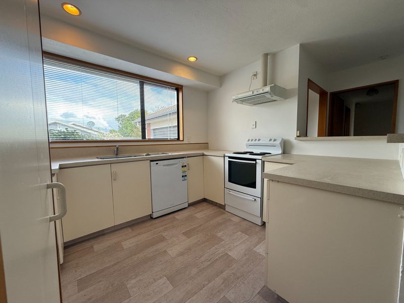 58 Ben Nevis Drive, Broomfield, Christchurch - Carousel 2