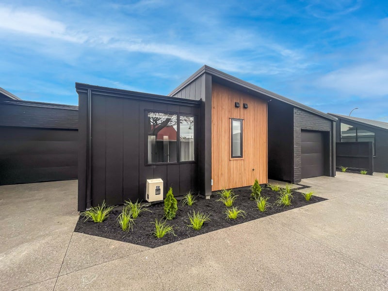 3/25 Sandwich Road, St Andrews, Hamilton - Carousel 1