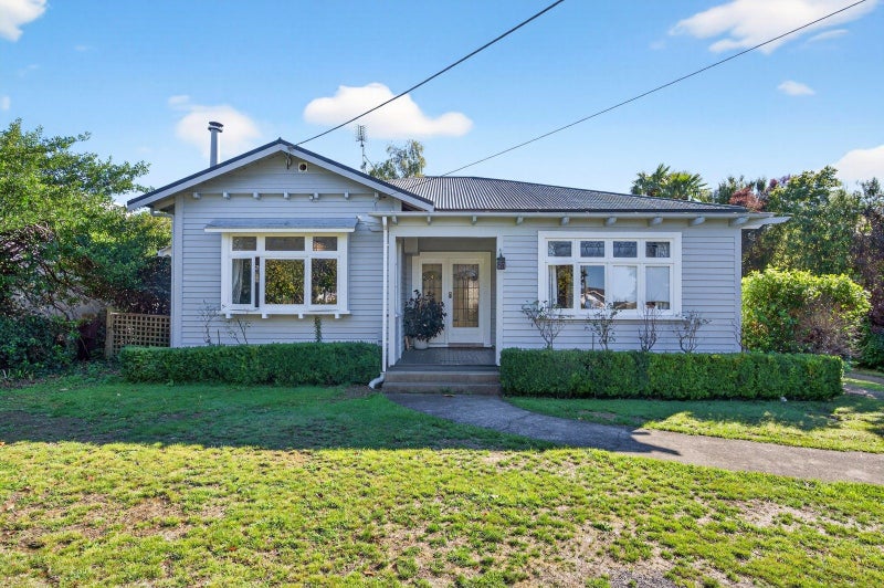 8 College Street, Masterton - Carousel 1