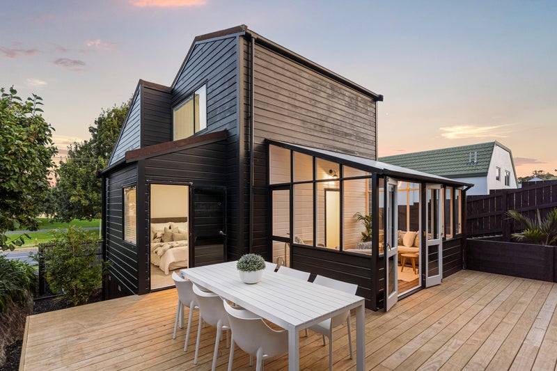 21 Baddeley Avenue, Kohimarama, Auckland - Carousel 1