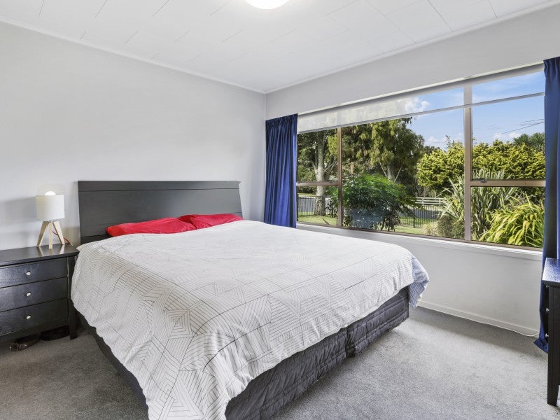 63 Grand Vue Road, Kawaha Point, Rotorua - Carousel 2