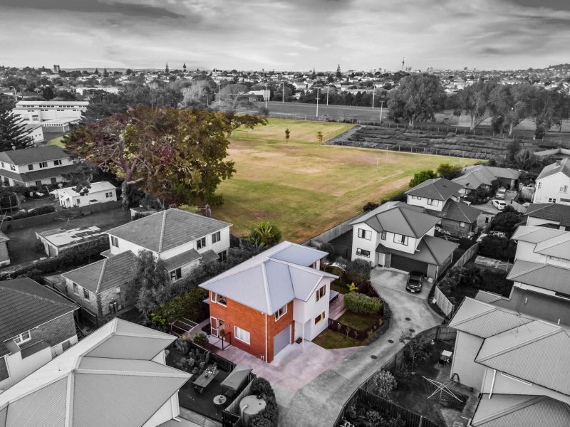 1C William Blofield Avenue, Wesley, Mount Roskill - Carousel 2