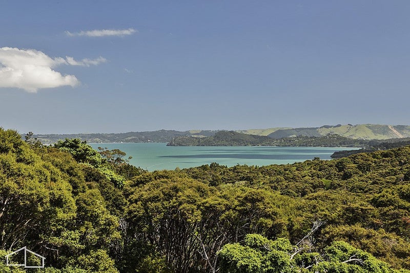 155 Victory Road, Laingholm, Auckland - Carousel 2