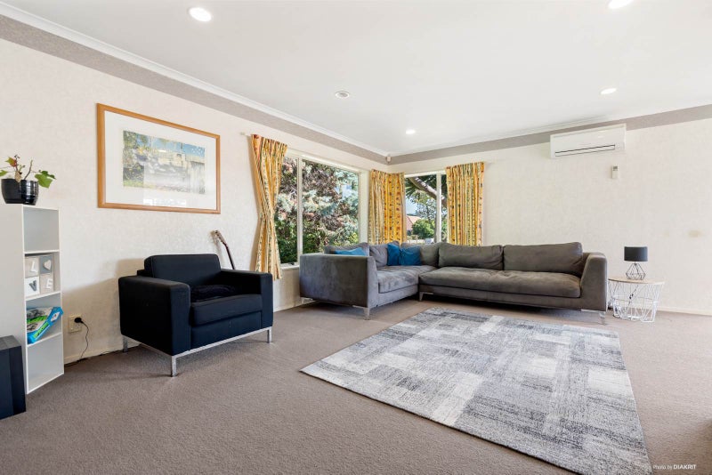 5 Lushington Place, Huntington Park, Auckland - Carousel 2