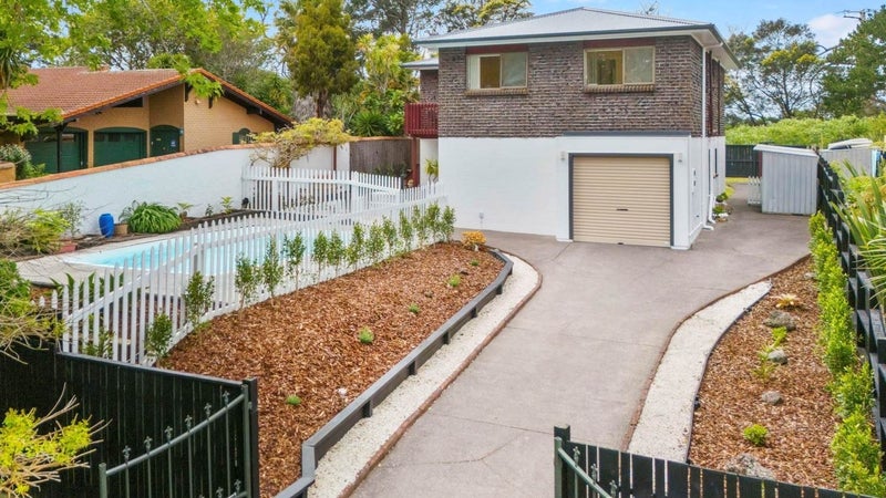 24 Taitapu Street, Massey, Auckland - Carousel 1