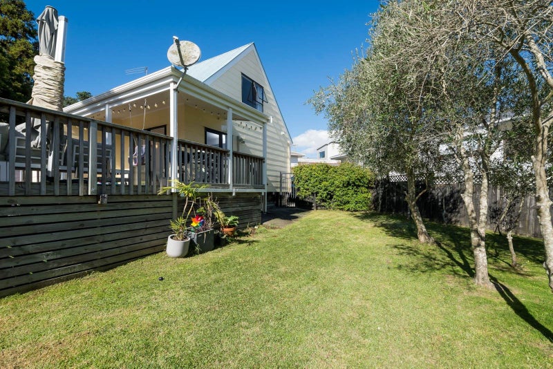 2/86 College Road, Northcote, Auckland - Carousel 1