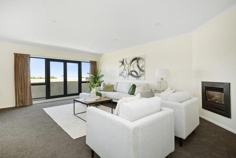 39 Arahiwi Grove, Tirohanga, Lower Hutt - Carousel 2