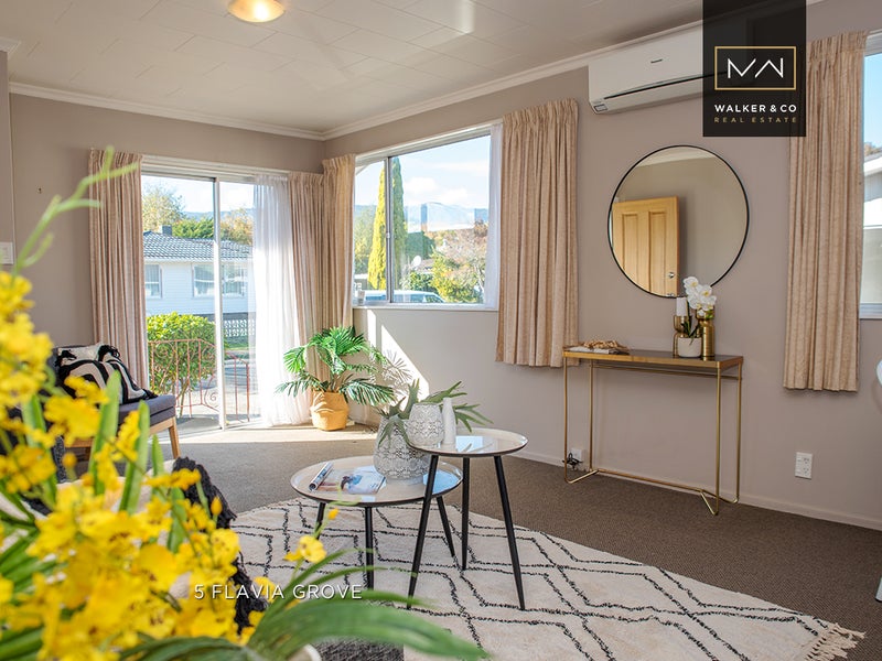 5 Flavia Grove, Clouston Park, Upper Hutt - Carousel 1