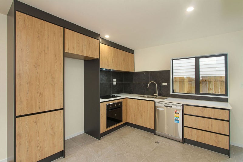3/10 Rimu Street, New Lynn, Auckland - Carousel 1