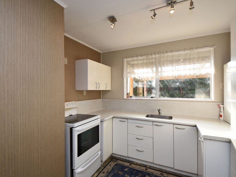 21 Ottrey Street, Clifton, Invercargill - Carousel 2