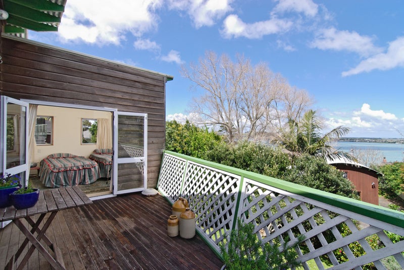 81A Frederick Street, Hillsborough, Auckland - Carousel 1