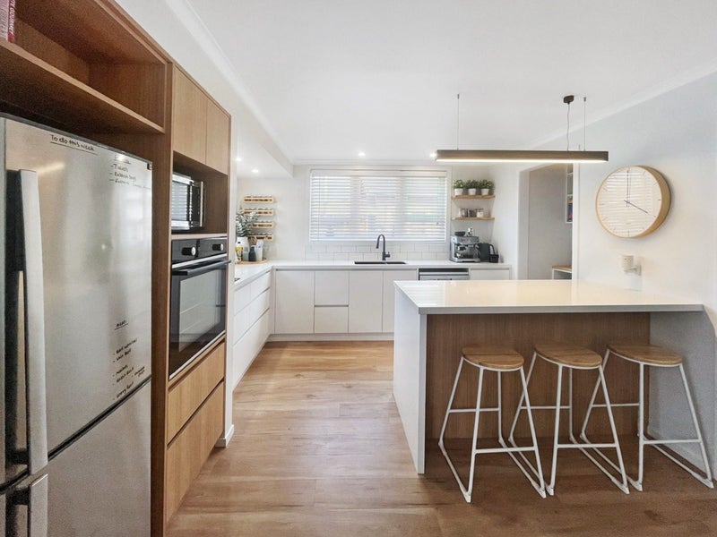 91 Shamrock Street, Takaro, Palmerston North - Carousel 2