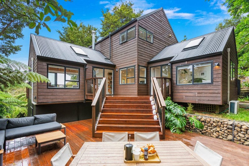 189 Shaw Road, Oratia, Auckland - Carousel 1