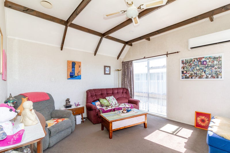 3 Tiffen Place, Greenmeadows, Napier - Carousel 2