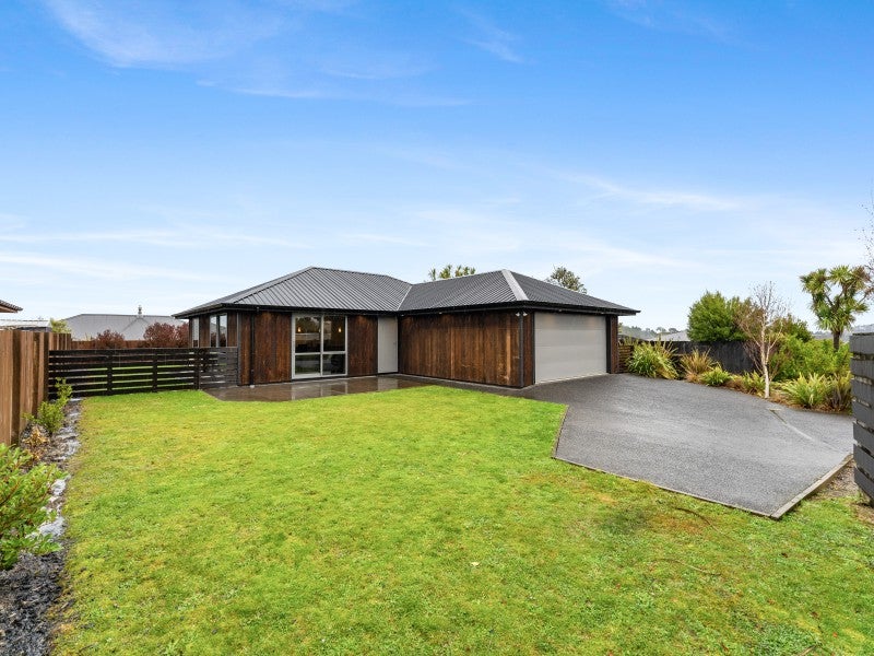 6 Lancaster Lane, Waldronville, Dunedin - Carousel 1