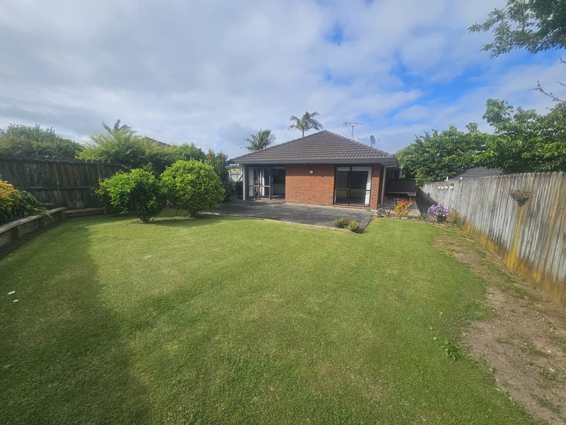 2/7 Edendale Road, Somerville, Manukau - Carousel 20