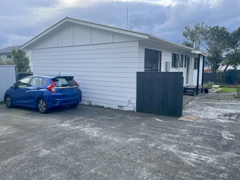 8A Buller Grove, Naenae, Lower Hutt - Carousel 15