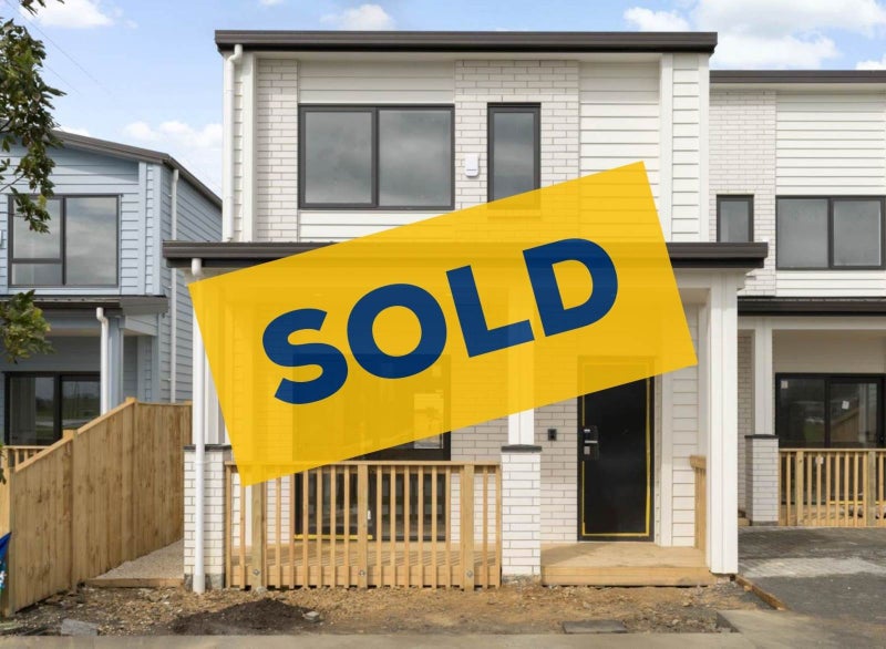 16 Peara Lane, Karaka, Papakura - Carousel 1