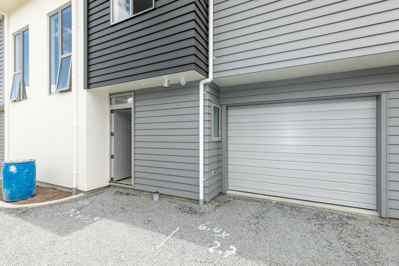 1/144 Old Farm Road, Hamilton East, Hamilton - Carousel 2