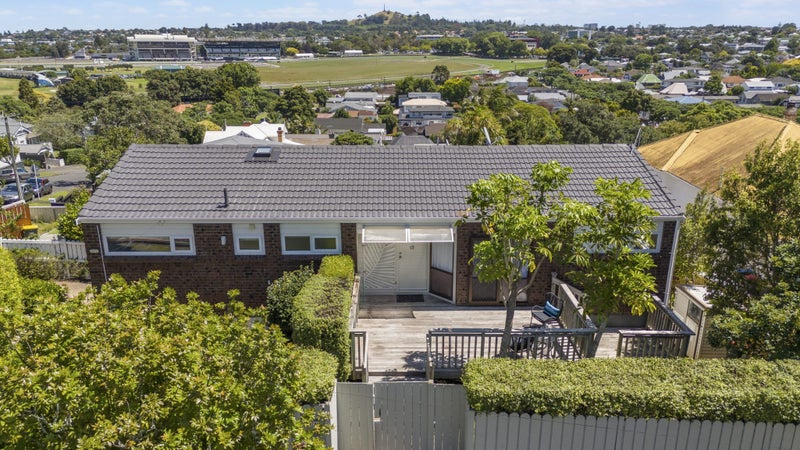 7A Grand View Road, Remuera, Auckland - Carousel 1