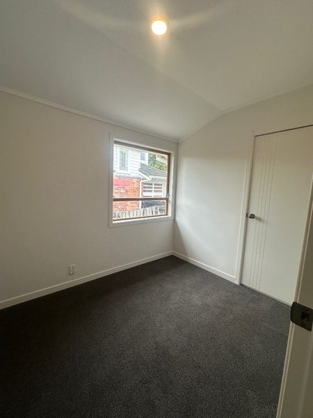 29 Onewa Road, Northcote, Auckland - Carousel 13