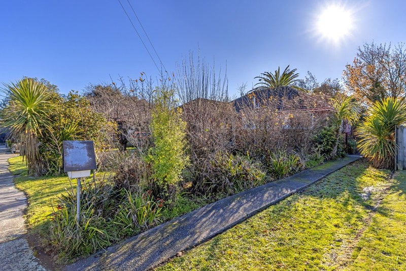 14 Grosvenor Street, Redwood, Christchurch - Carousel 13