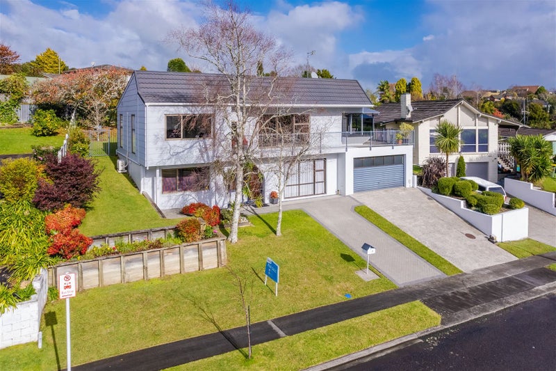 7 Amanda Avenue, Dinsdale, Hamilton - Carousel 1