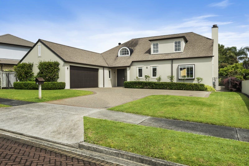 10 Quedley Court, Eastern Beach, Auckland - Carousel 1