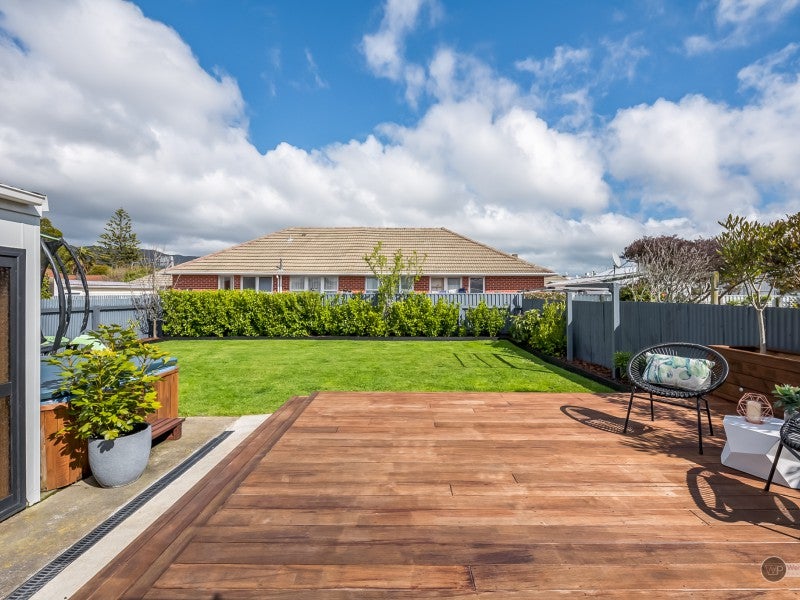17 Ropata Crescent, Boulcott, Lower Hutt - Carousel 19