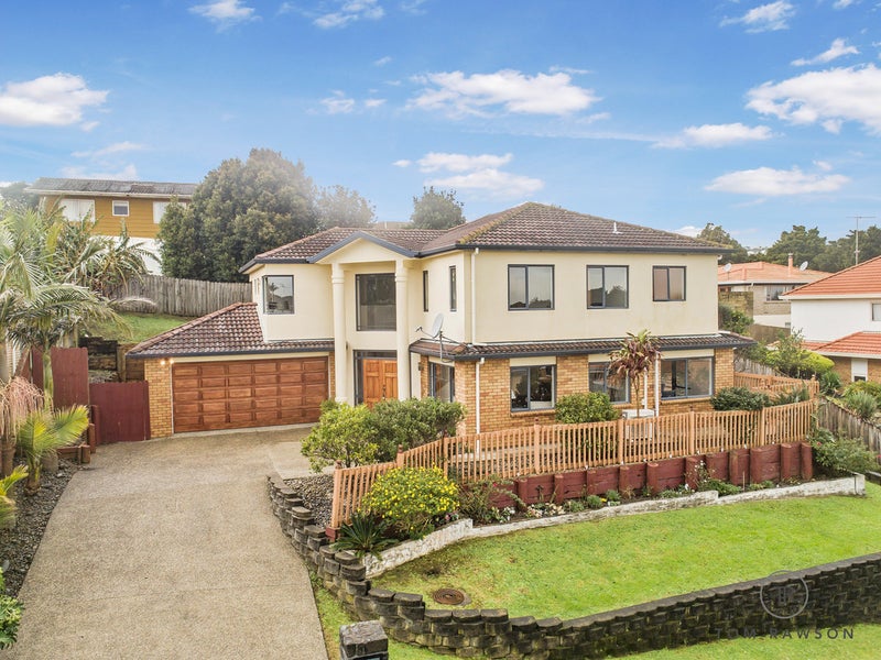 9 Piper Place, Goodwood Heights, Auckland - Carousel 1