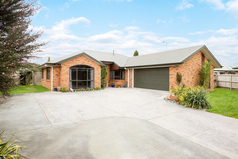 5 Genoa Close, Flagstaff, Hamilton - Carousel 1