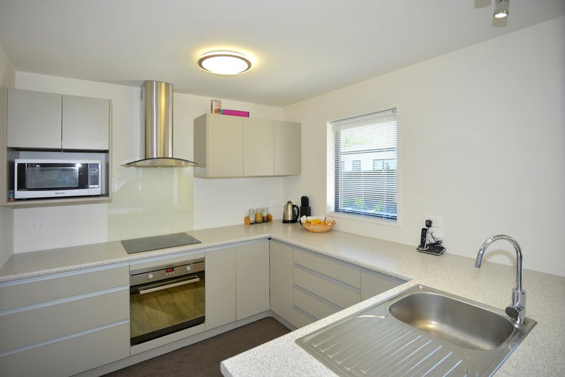 4 Larne Place, Belfast, Christchurch - Carousel 2