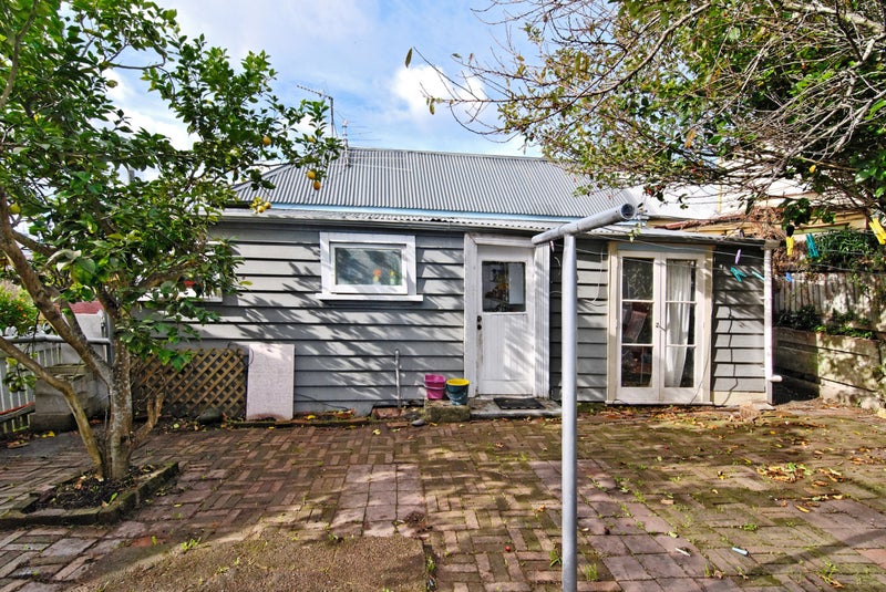48 Collingwood Street, Freemans Bay, Auckland - Carousel 2
