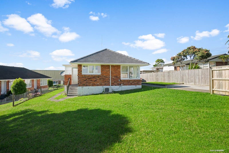 1/12 Liston Street, Northcote, Auckland - Carousel 2