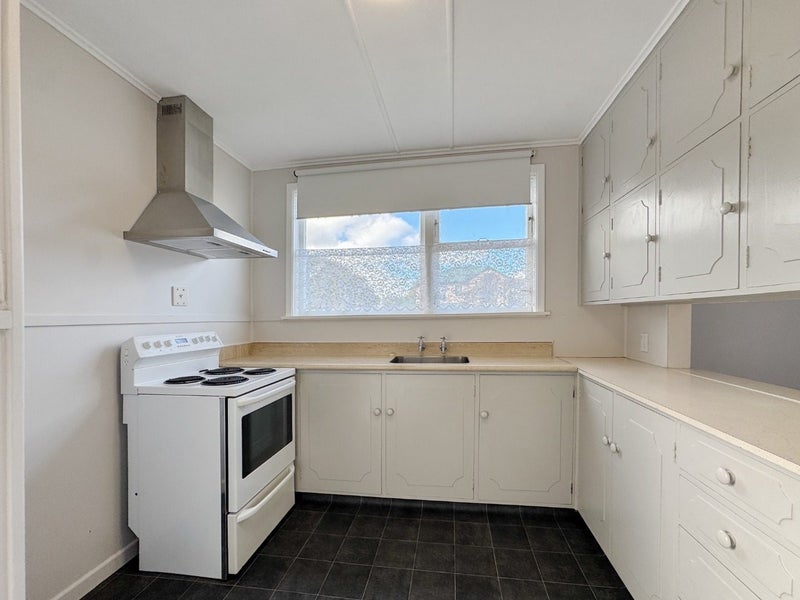 1/91 Pretoria Street, Hutt Central, Lower Hutt - Carousel 2