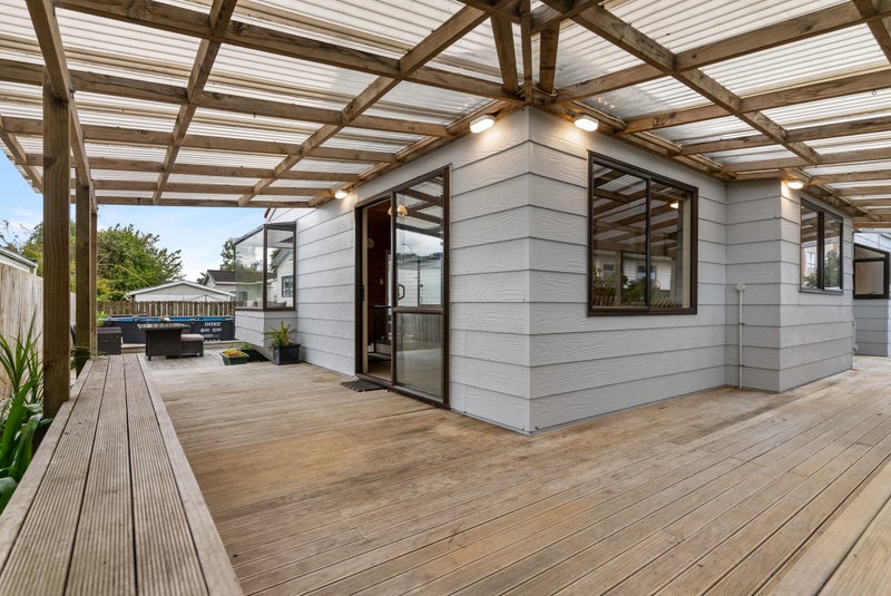 2/3 Ranui Station Road, Ranui, Auckland - Carousel 2