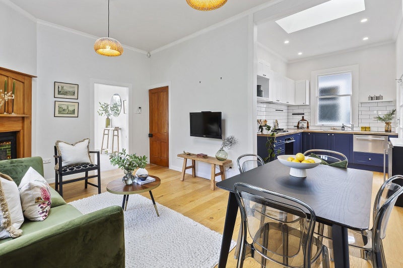 32 Freeling Street, Island Bay, Wellington - Carousel 2