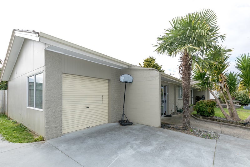 12 Burrows Place, Frankton, Hamilton - Carousel 2