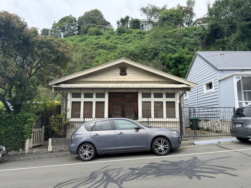 34 Shakespeare Road, Bluff Hill, Napier - Carousel 1
