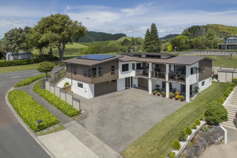 1 Holcombrooke Lane, Welcome Bay, Tauranga - Carousel 30