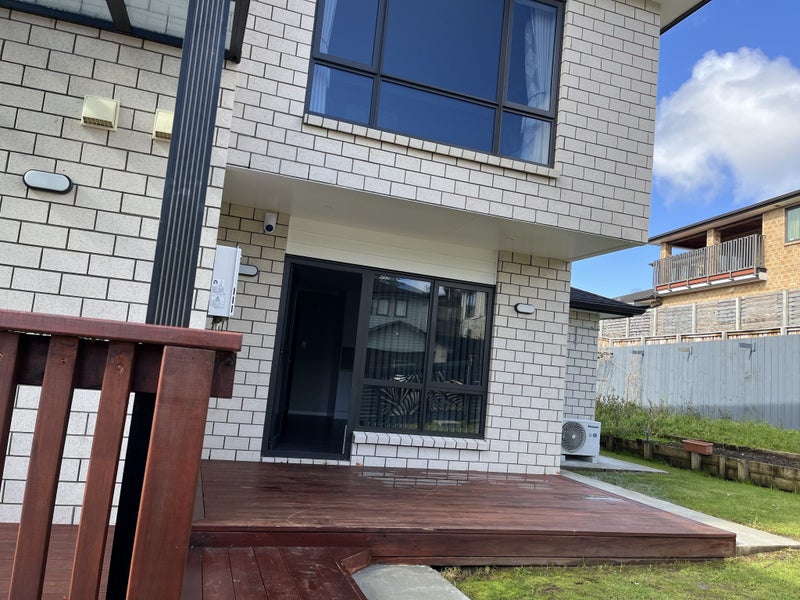 5 Korihi Drive, Swanson, Auckland - Carousel 2