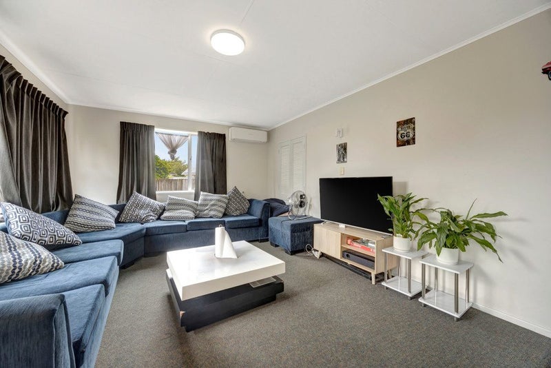 10 Lovelock Place, Chartwell, Hamilton - Carousel 2