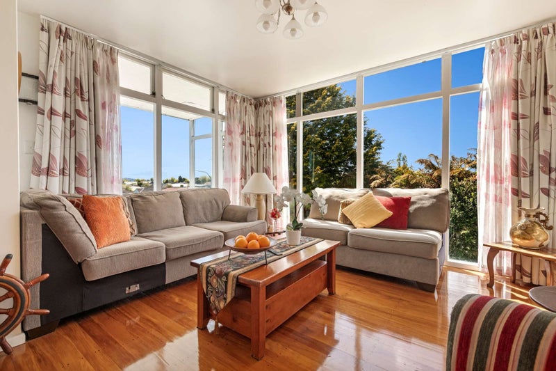 43 Lytton Street, Glenholme, Rotorua - Carousel 2