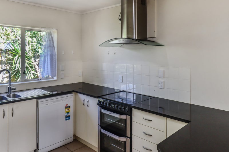3 Camberley Court, Manurewa East, Auckland - Carousel 2