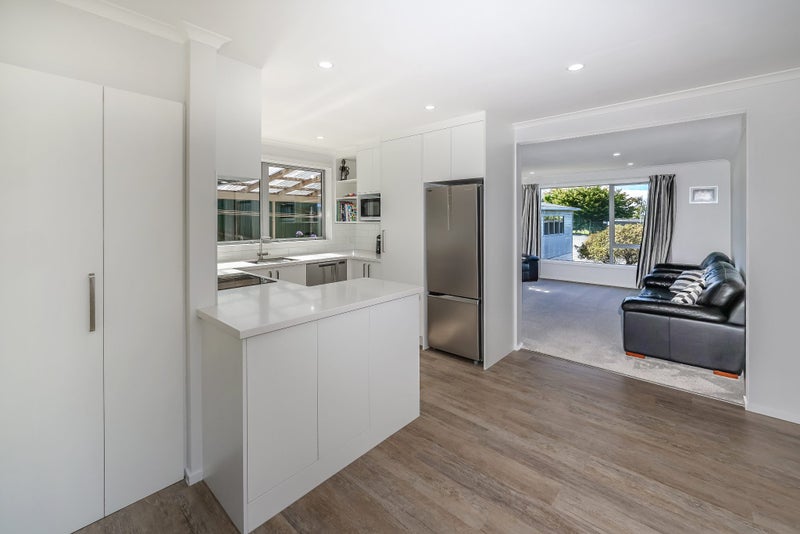 17 Wakari Road, Halfway Bush, Dunedin - Carousel 1