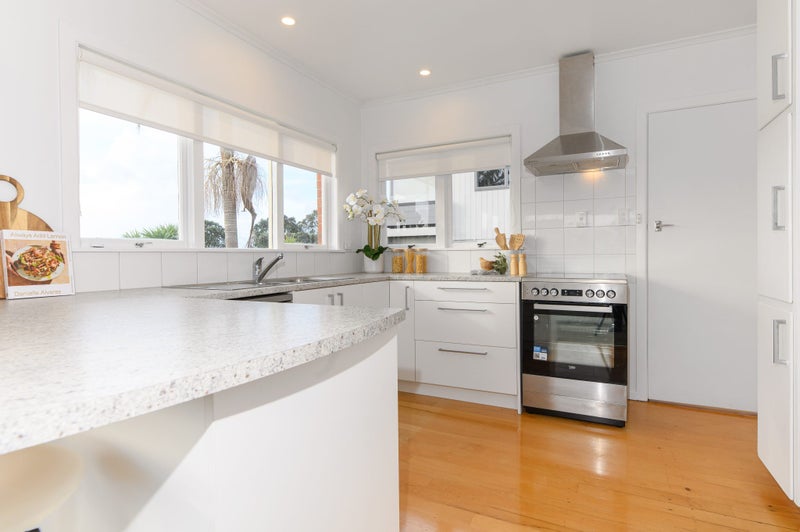 1/5 Whitby Crescent, Mairangi Bay, Auckland - Carousel 25