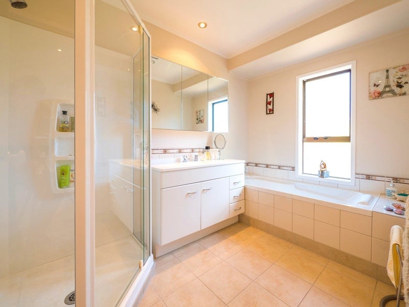 2/6 Ti Nana Crescent, Henderson, Auckland - Carousel 2