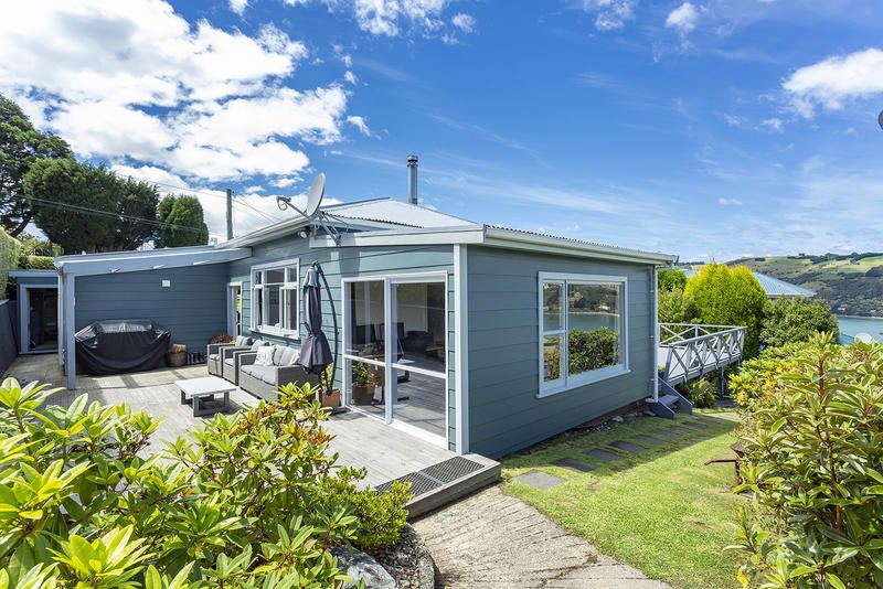 15 Manuka Street, Ravensbourne, Dunedin - Carousel 1